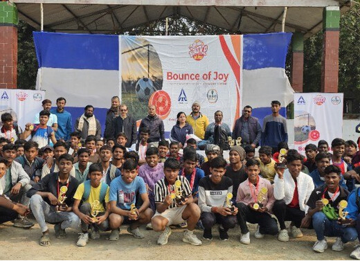 बाउंस ऑफ जॉय कार्यक्रम में अंतर विद्यालय फुटबॉल मुकाबला, खिलाड़ियों ने दिखाया शानदार प्रदर्शन